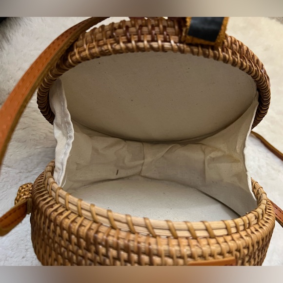Rattan Woven Round Bag - Picture 6 of 13